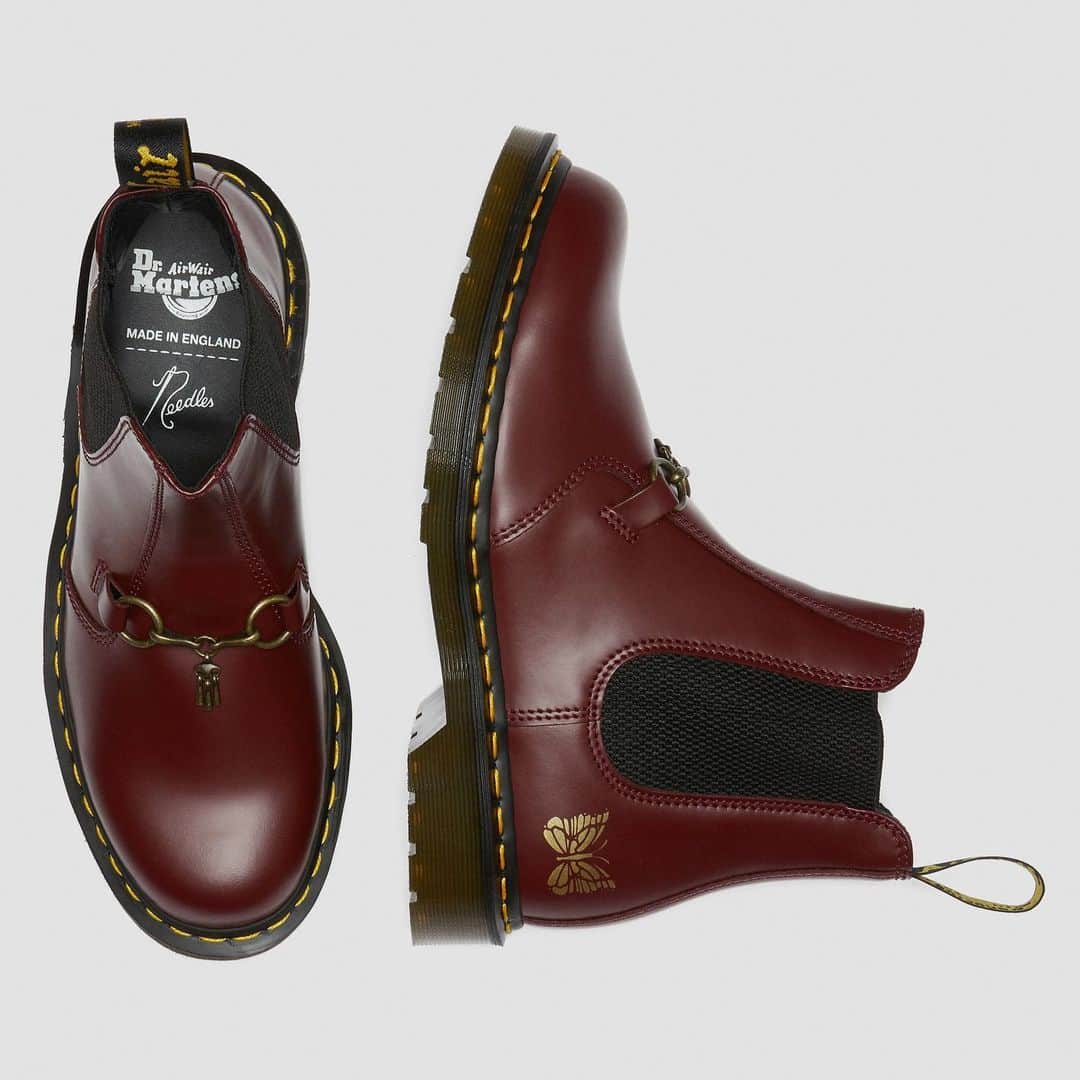 HYPEBEASTさんのインスタグラム写真 - (HYPEBEASTInstagram)「@hypebeastkicks: @needles.jp and @drmartensofficial have now turned their focus on the 2976 Chelsea boot. Being the first brand to ever collaborate on the silhouette, NEEDLES has reworked the boot in “Cherry Red” and “Black Smooth” colorways with a horsebit across the front and its Papillon” butterfly logo on the heel. They’re due to release via the Dr. Martens web store on February 27.⁠⁠ Photo: Dr. Martens」2月23日 13時01分 - hypebeast