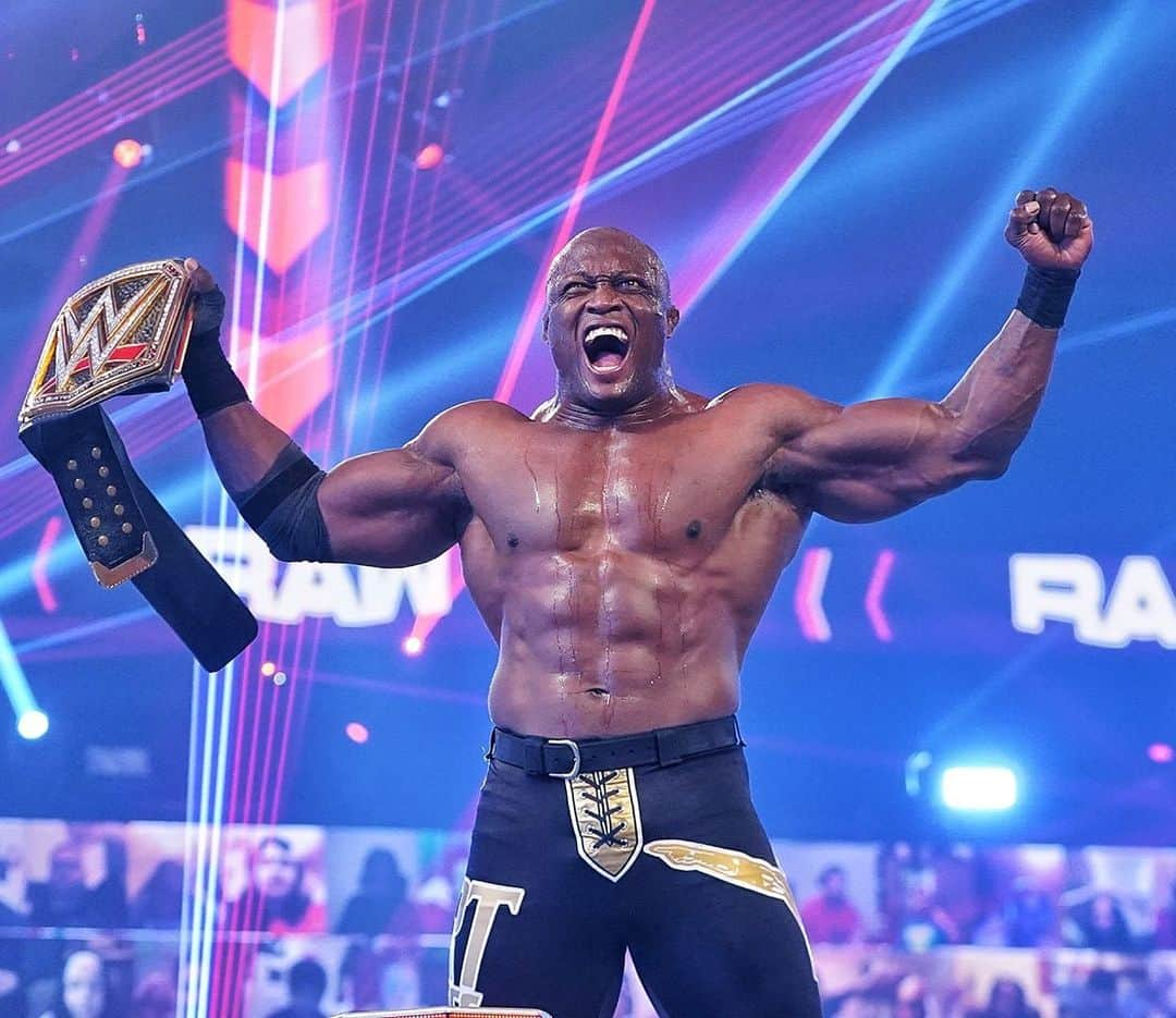 WWEさんのインスタグラム写真 - (WWEInstagram)「Are we looking at the future #WWEChampion?  @bobbylashley #WWERaw」2月23日 13時03分 - wwe