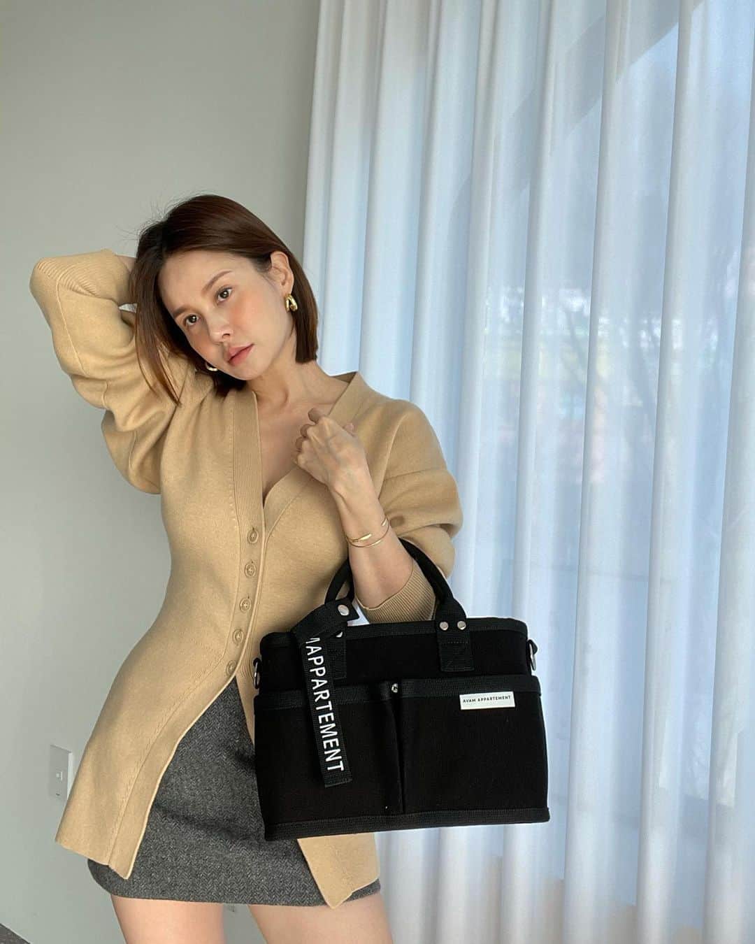 のインスタグラム：「AVAM x IVY  카멜은 거의 품절이라고 하네요🤟🏻 이제 딱 하루 남았어요  @avam_daily」