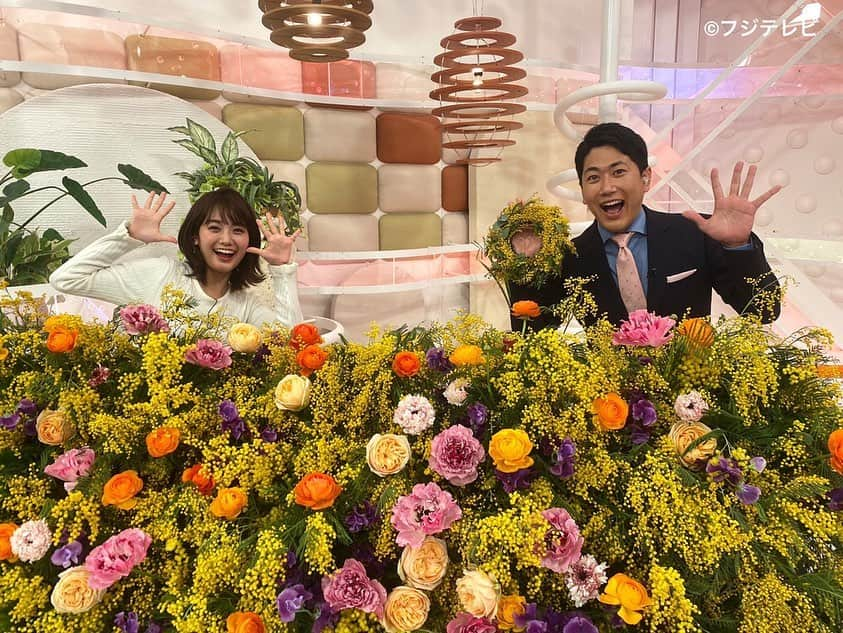 フジテレビ「めざましテレビ」さんのインスタグラム写真 - (フジテレビ「めざましテレビ」Instagram)「きょうのお花は…「ミモザ」💐 鮮やかな黄色のお花を見ていると 明るい元気な気持ちになれるよね☺️ #めざましテレビ #酒主義久#井上清華」2月23日 13時32分 - mezamashi.tv