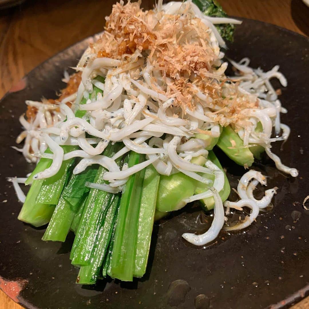 山田幸代さんのインスタグラム写真 - (山田幸代Instagram)「今日美味しいお店と出会えました。 京都のお野菜をお漬物のように漬けている野菜のお惣菜のお店🥬🍅 @isoism0715   明日のKBS京都の収録前に京都新聞さんに取材をしていただくことになり、先に京都に入りました😊 最近食べすぎていたので、3、4日節制していたので2、3kg落ちましたが、食はしっかりですね！  家族LINEにメールしたら、「美味しそうなの食べて〜」と山田Familyグループで話題になってました😆  店長もとってもいい人でほんとおいしかったでございます。  ありがとうございました！ またランチ行かせていただきます！！  #5時から夕飯 #サクッとご飯 #お野菜づくし  #うまい  #京都グルメ  #isoism」2月23日 23時25分 - lacrosseplayer_sachiyoyamada
