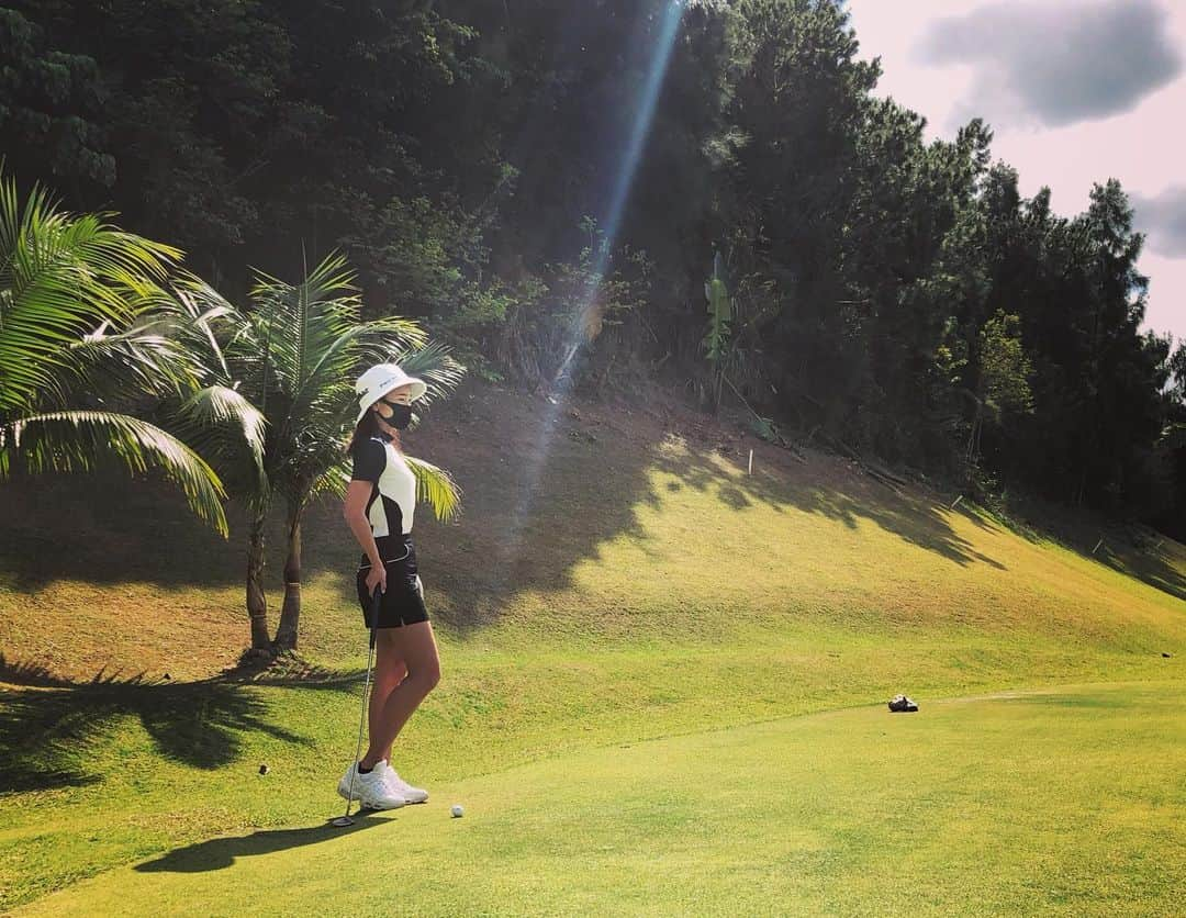 呉屋ありささんのインスタグラム写真 - (呉屋ありさInstagram)「. . 今が1番楽しい . Now is number one!! . #myway  #life #happy  #mama #sport #golf #okinawa」2月23日 23時26分 - arisa_goya