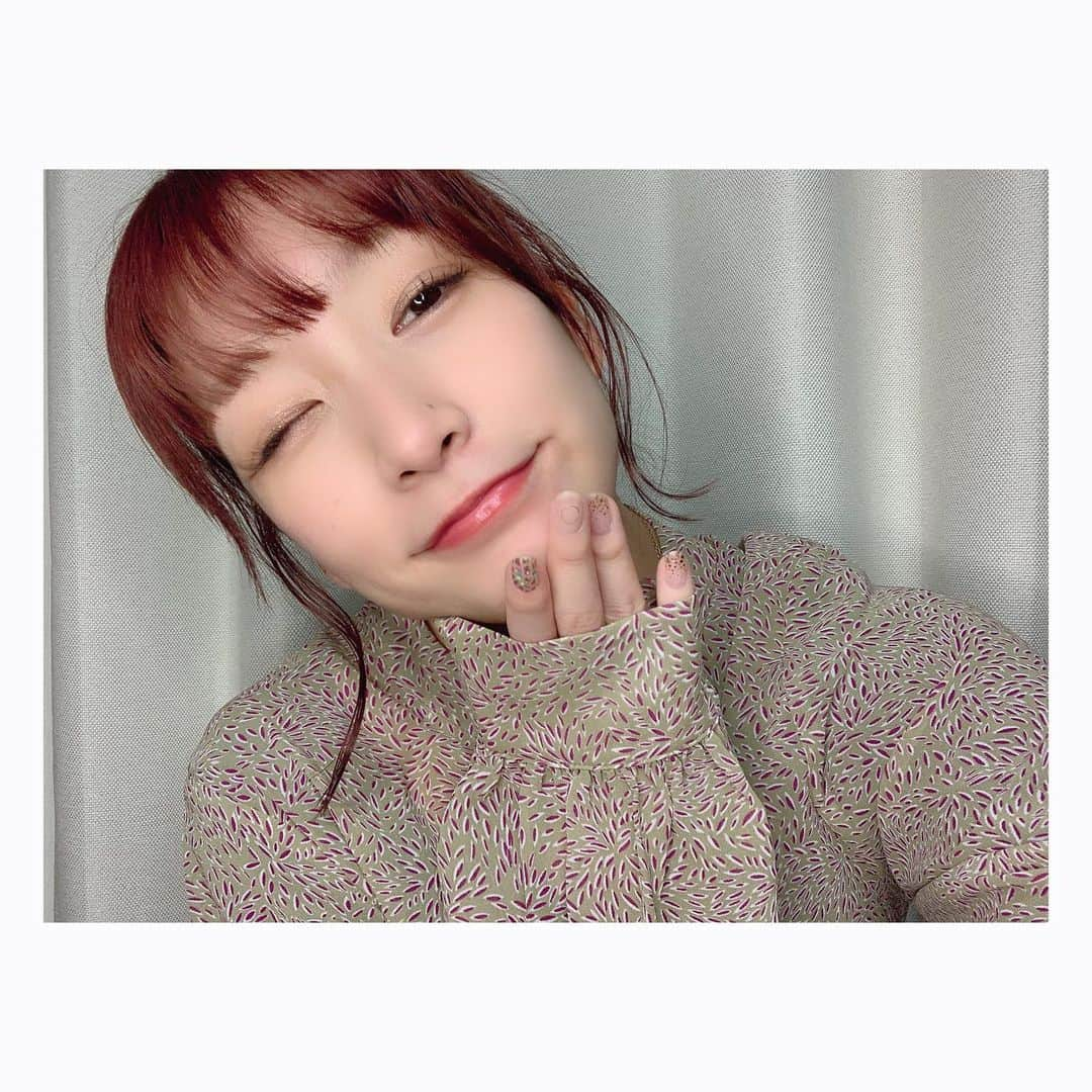 くりかのインスタグラム：「最近、髪の毛に紐つけるのはまってるの🪢💗  #hairarrange」