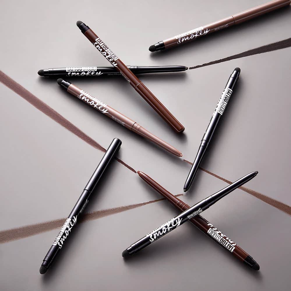 Maybelline New Yorkさんのインスタグラム写真 - (Maybelline New YorkInstagram)「NEW NEW NEW. Finally a smokey eye that doesn’t fade or smudge!😍 Our Tattoo Studio Smokey Gel pencil is created with an ultra-smooth formula so you can glide it on for a simple wing or smoke it out for a more dramatic look.😉 Available in 3  shades. Tag a friend that needs to try!」2月23日 23時42分 - maybelline