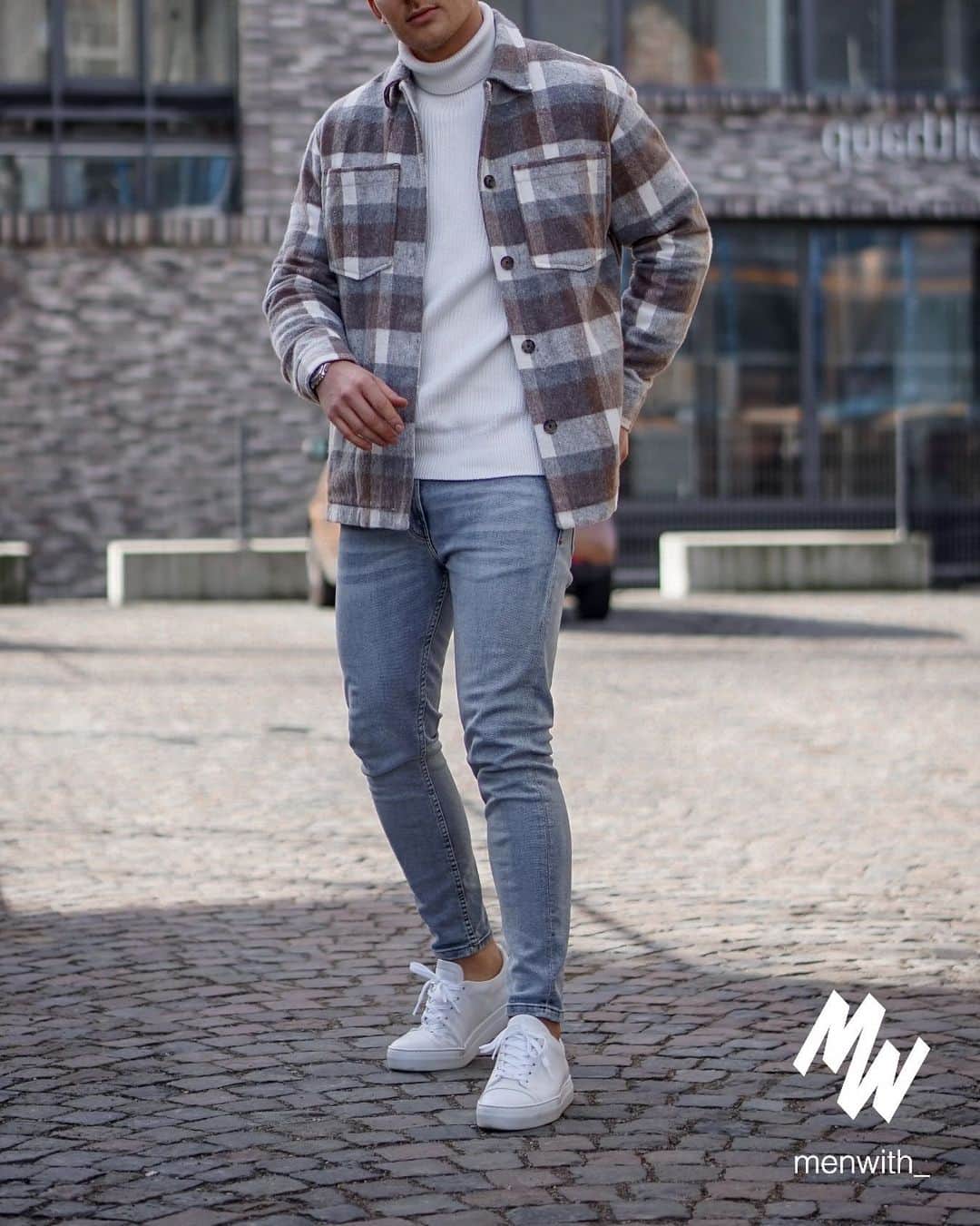 Men Withのインスタグラム：「Lovely outfit worn by our dear friend @iamluca.z_ 👌🏽 #menwithstreetstyle」