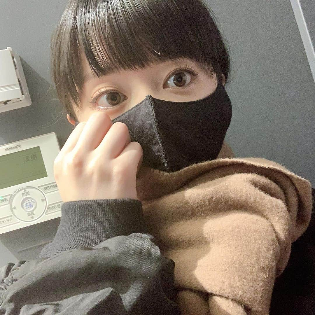 工藤晴香さんのインスタグラム写真 - (工藤晴香Instagram)「昼間あったかいけど、夜さむい。 みんな、寒暖差で風邪ひかないようにネ。」2月23日 23時54分 - kudo_a.k.a_910