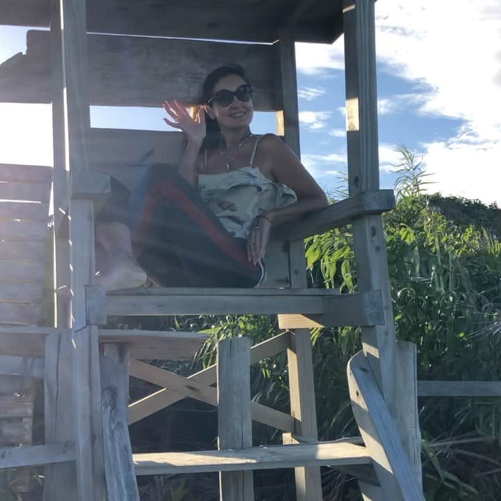 ファチマ・ベルナルデスのインスタグラム：「Andar com fé eu vou que a fé não costuma falhar. Que país lindo o nosso. Que venha logo a vacinação em massa pra tentarmos reencontrar a paz que experimentei hj nesse lugar. #vacinasim #cadaminutoimporta」