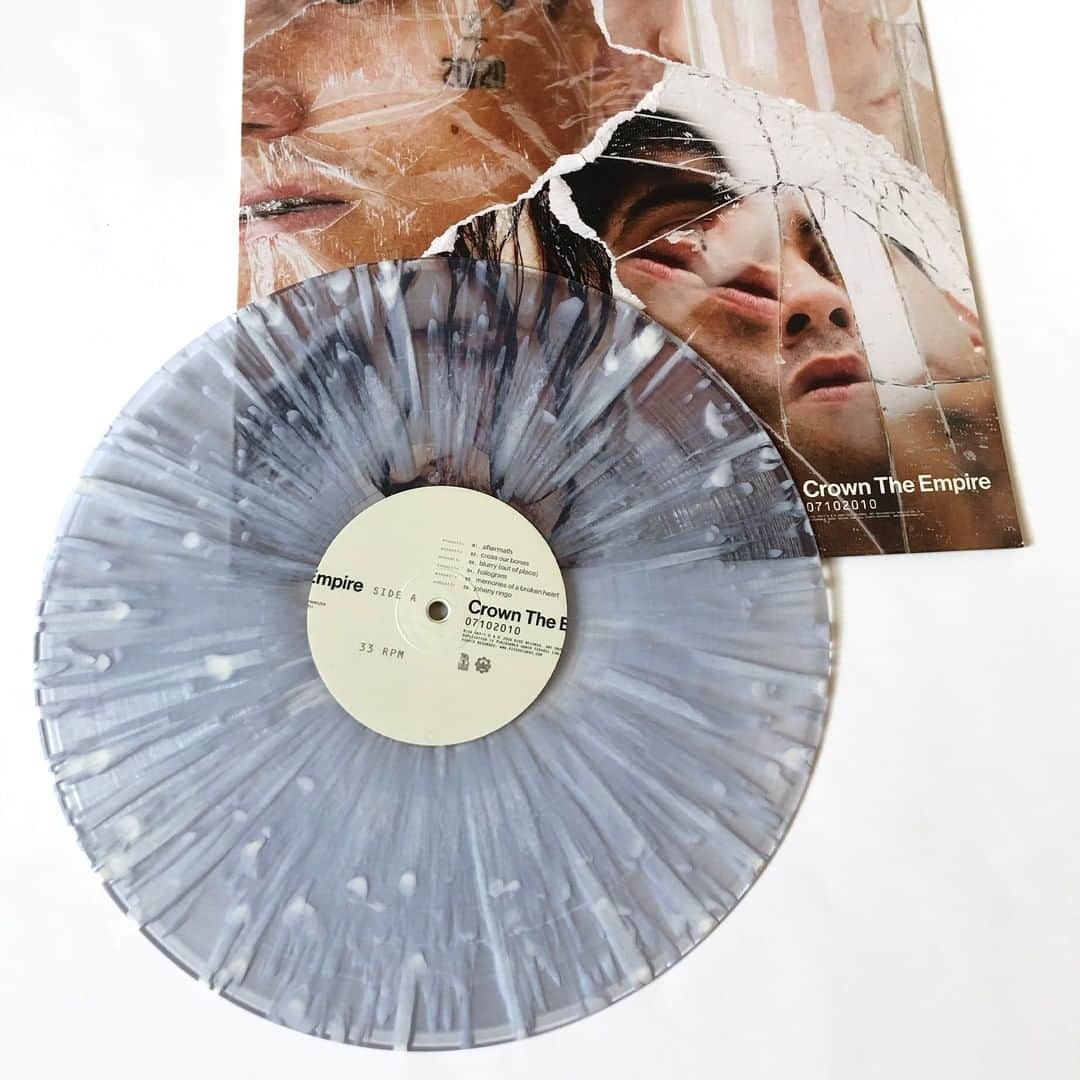 Rock Soundのインスタグラム：「Here's a closer look at our Rock Sound Records exclusive variant of Crown The Empire's '07102010'.   Beautiful isn't it?   There are only 300 ever being made and they are only available from store.rocksound.tv/CTEVINYL-in」
