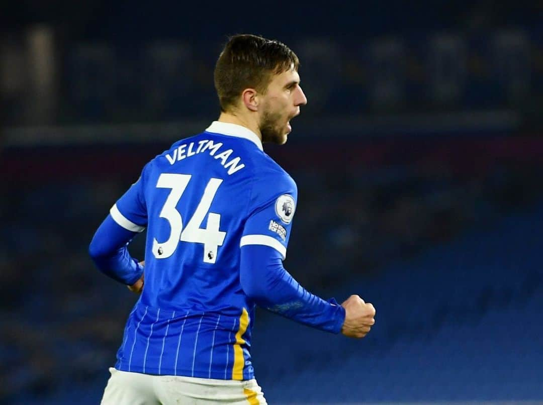 ジョエル・フェルトマンのインスタグラム：「Disappointed result last night, happy to score my first goal for @officialbhafc 🔵⚪ We keep on going! #BHAFC」