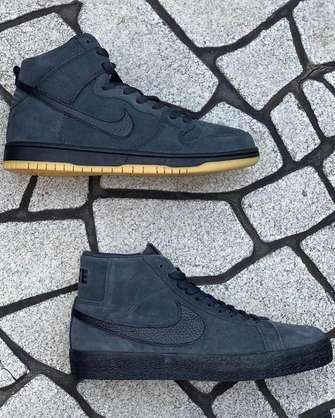 HYPEBEASTさんのインスタグラム写真 - (HYPEBEASTInstagram)「@hypebeastkicks: @nikesb's Orange Label is looking to release stealthy Dunks and Blazers for its upcoming collection. The two footwear pieces feature full suede uppers dialed to a faded black, and feature tumbled leather Swooshes at the lateral and medial walls. For the Dunk High, the midsoles arrive in black and complemented with light beige treading while the Blazers opt for a more monochromatic motif. The collection also looks to feature a reversible jacket with muted grey on one side and a plethora of classic SB Dunk colorways on the other. Stay tuned for more info.⁠⁠ Photo: @nikesbornothing」2月24日 0時18分 - hypebeast