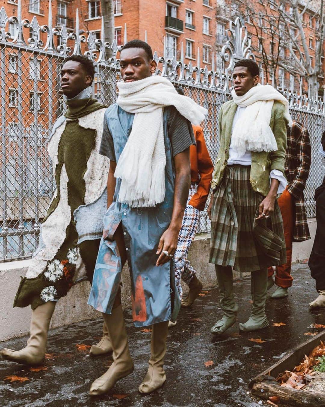 Fashion Weekのインスタグラム：「Pattern play. @__chelsea.g’a 2021 collection from #NYFW February 2021 pays homage to the political movements and cultural happenings of 2021, while incorporating the brand's signature prints and patterns.」