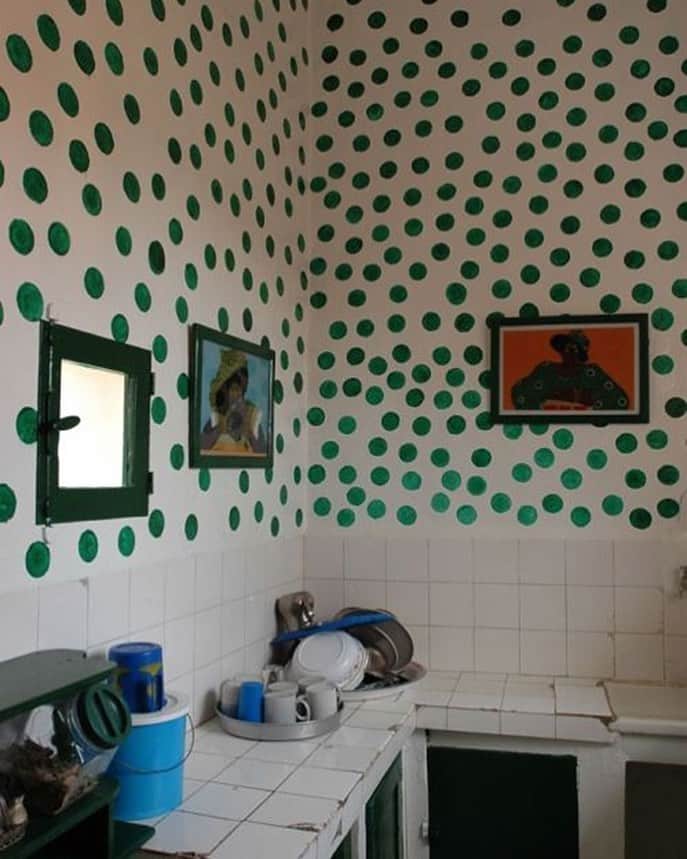 Araksのインスタグラム：「Polka dots, one of my most favorite patterns, wonderful in a kitchen.  rg @barton_alfie」