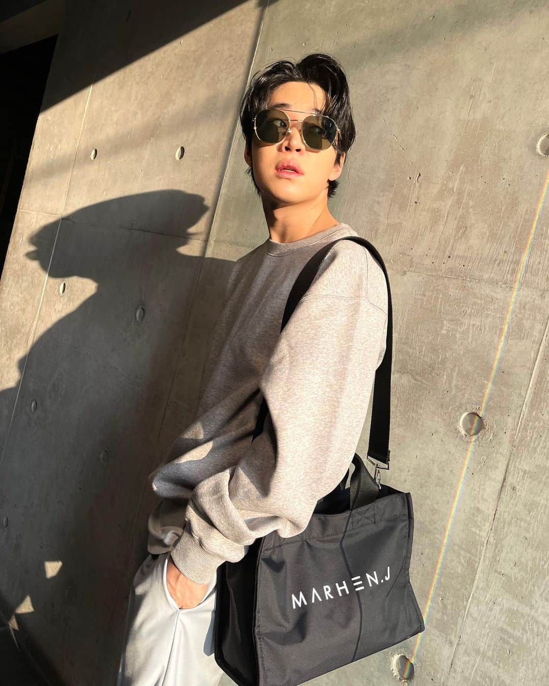 ヘンリーさんのインスタグラム写真 - (ヘンリーInstagram)「spring is coming☀️ @marhen.j #광고」2月23日 16時04分 - henryl89