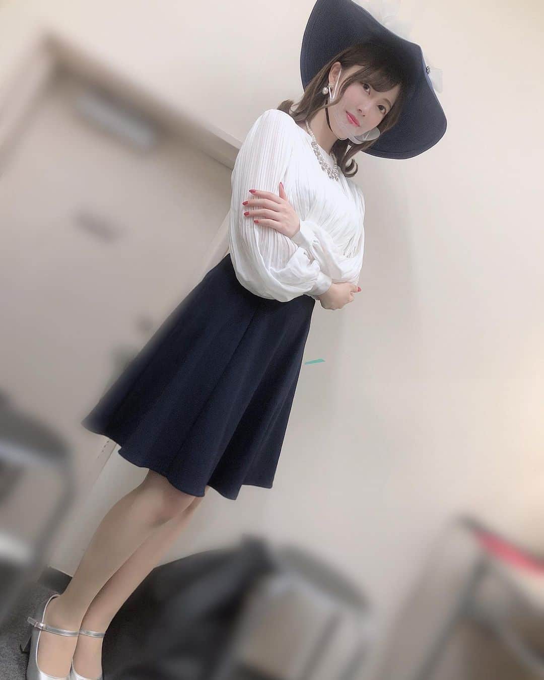 松村芽久未のインスタグラム：「﻿ ﻿ 連続投稿((( ⍥ )))💕﻿ ﻿ ﻿ 舞台「#タンブルアンヘルズ」サッシャ役！﻿ ﻿ ﻿ 久々に喜怒哀楽爆発系キャラきました﻿ 久々？初めて？いや、久々？？笑笑﻿ ﻿ 稽古からしっかり疲れるほど、サッシャを﻿ 充分生きさせていただいてました💄﻿ ﻿ 感想コメントとかでサッシャの事多くて﻿ 嬉しかったです💕また大切な役が増えました！﻿ ﻿ ﻿ #舞台 #女優 #stage #actor #お嬢様 #ライフワーク」