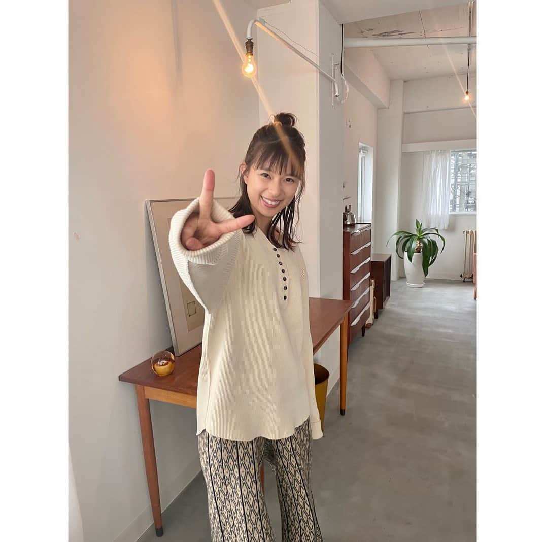 芳根京子さんのインスタグラム写真 - (芳根京子Instagram)「ただいま発売中の「アップトゥボーイ」で 富田望生ちゃんにお写真を撮っていただきました📷  望生ちゃんとは同じ事務所なんですが、 今週放送の「バイプレイヤーズ」でも ご一緒しております🎬  望生ちゃん素敵なお写真ありがとう✨  一緒にカーテンに包まってキャッキャしながら撮ってもらいましたよー。  アップトゥボーイもバイプレイヤーズも是非チェックしてみてください！  #アップトゥボーイ #バイプレイヤーズ  #富田望生 ちゃん」2月23日 16時12分 - yoshinekyoko