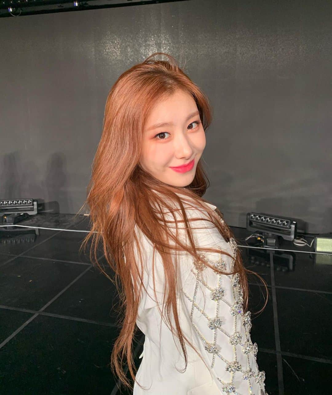 のインスタグラム：「chaeryeong is my universe 💗」