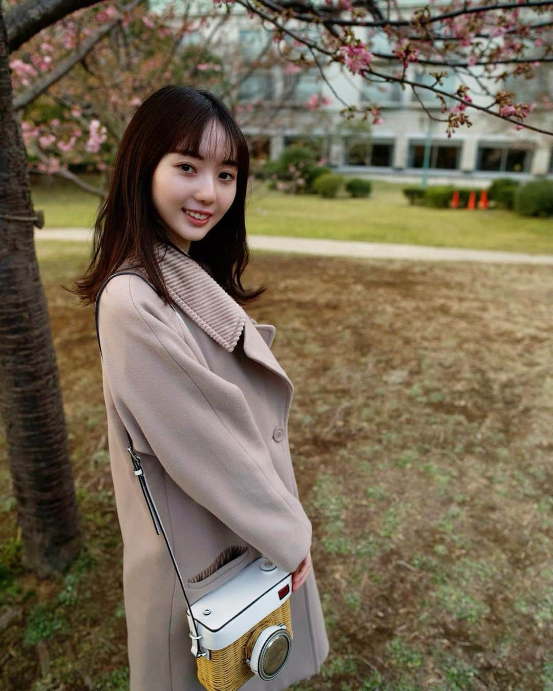 漆畑瑠菜のインスタグラム：「📸✨  photos by @ha.ru.0915  ・ #葛西臨海公園 #ポートレート#ポトレ  #ポートレート撮影#撮影 #カメラ#セルフィー#一眼レフ  #被写体#被写体モデル  #サロンモデル#ボブ#透明感 #フリー#フリーモデル #instaphoto #instagram」