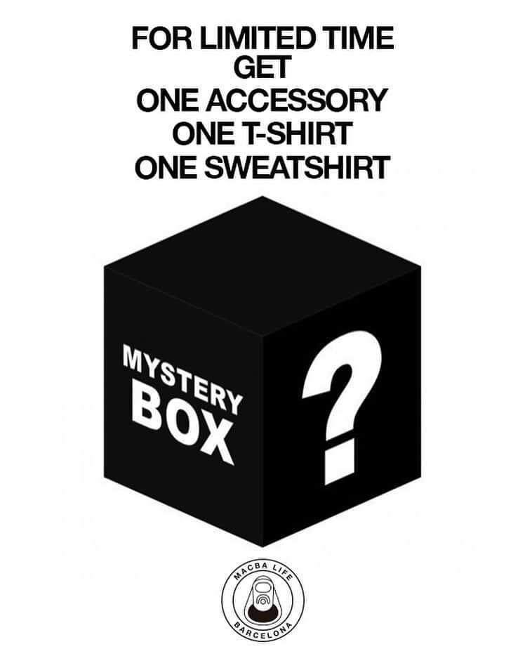 MACBA LIFEさんのインスタグラム写真 - (MACBA LIFEInstagram)「FOR LIMITED TIME ONLY!!  MYSTERY BOX 📦 INCLUDE  - one accessory  - one t-shirt  - one crew or hoodie   ONLY 49,95€   Link in BIO.  #macbalife」2月23日 16時32分 - macbalife