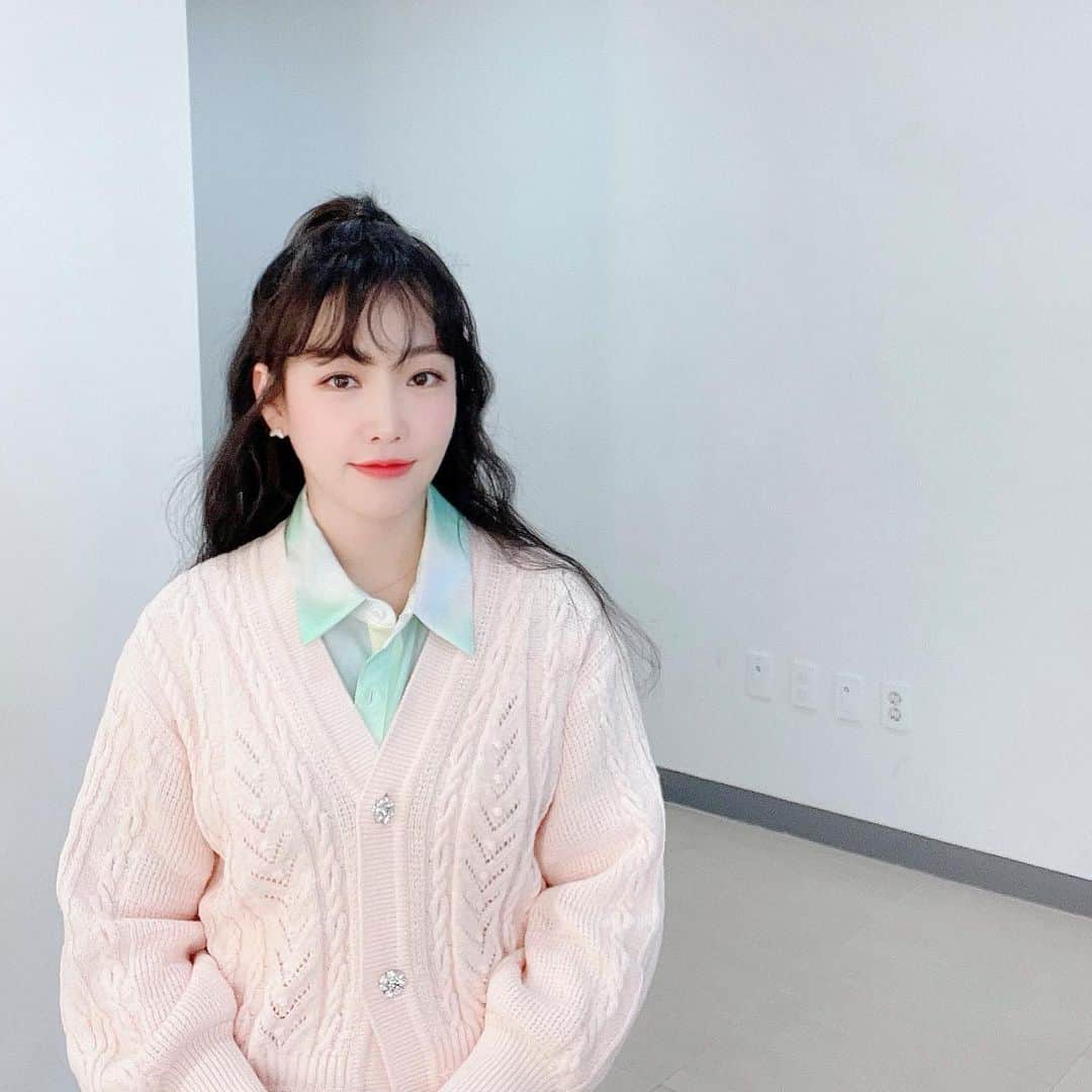 イ・ユリのインスタグラム：「#이유리 💕💕」