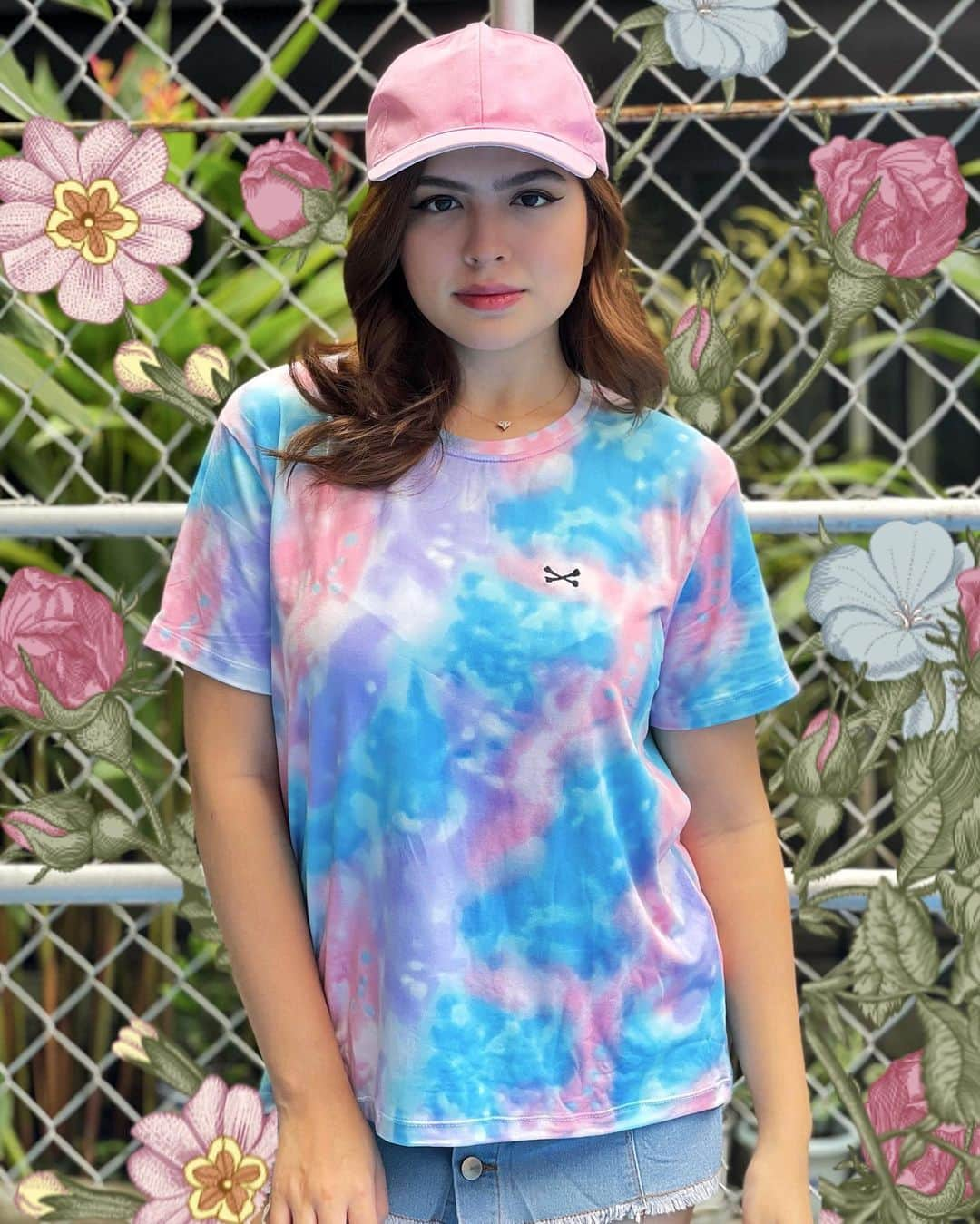 Alexa Ilacadさんのインスタグラム写真 - (Alexa IlacadInstagram)「In case you didn't know, tie-dye is super fly 😎💙💗 Get this look from @officialbumph & @vansphilippines 🎽👟 #Vansgirl」2月23日 17時23分 - alexailacad