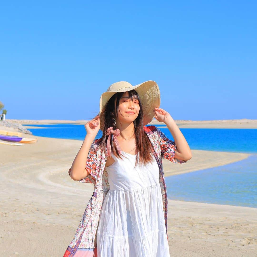溝呂木世蘭さんのインスタグラム写真 - (溝呂木世蘭Instagram)「麦わらの帽子の君が、、、 揺れたマリーゴールドに似てる？  どおかな？？  今年の夏はお出かけできるようになってるかなー？？  夏のマスクほどしんどいものないよねっ😛😛  #夏のマスク #ドバイ #ザワールドアイランド #日本人初上陸の島 #海外旅行 #旅行好きな人と繋がりたい #カメラ好きな人と繋がりたい #海 #dubai #レバノン島 #麦わら女子 #水着 #ではない」2月23日 17時45分 - seran_0422