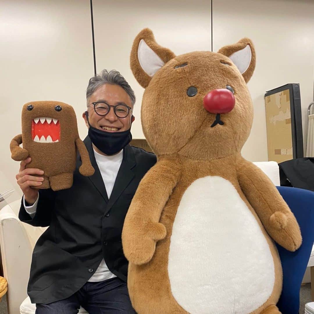 栗田善太郎のインスタグラム：「本日CROSS FM URBAN DUSKは特番でお休みです。 私は六本松で六本松ベース公開収録〜 撮影松隈ケンタ様」