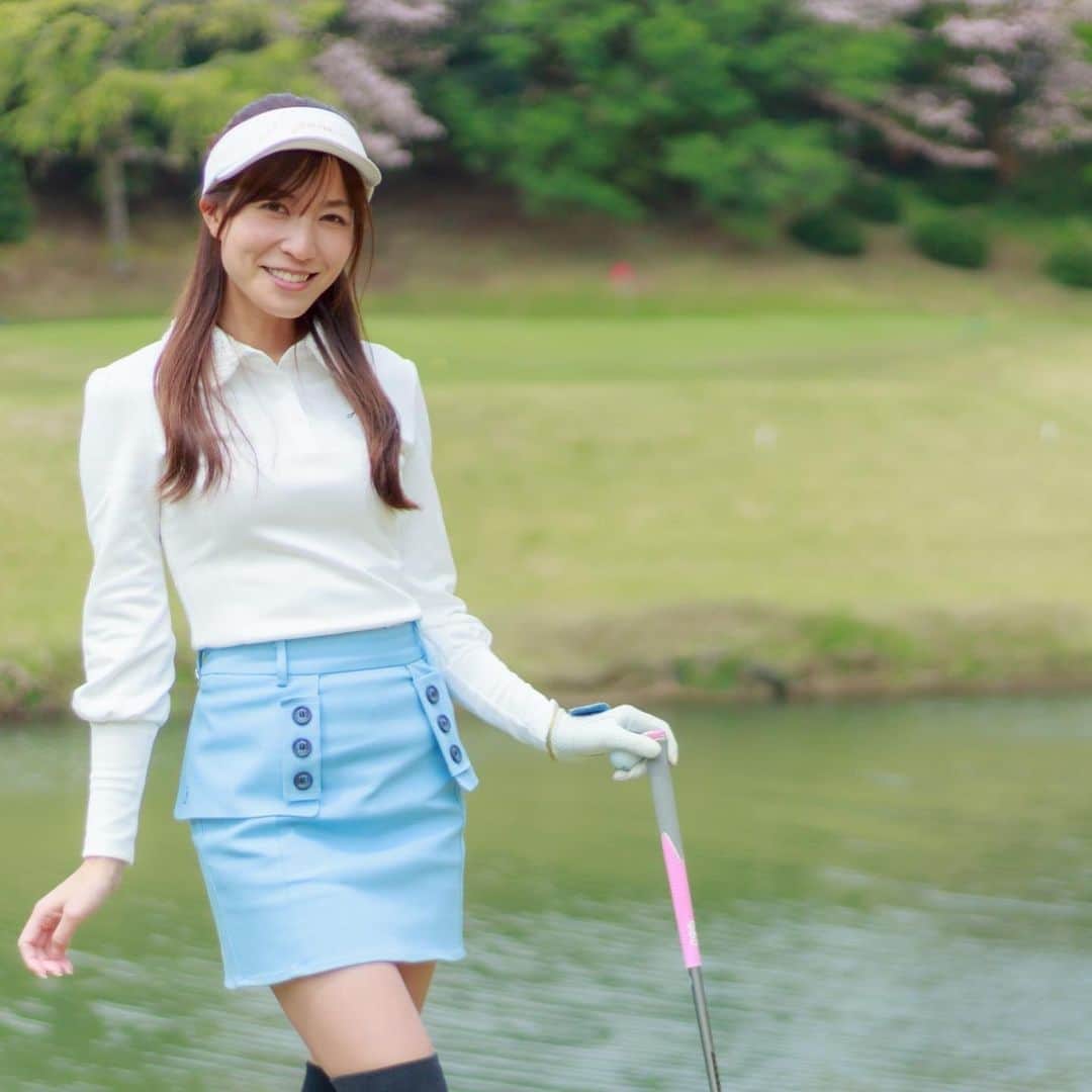 J.JANE JAPANさんのインスタグラム写真 - (J.JANE JAPANInstagram)「春ゴルフにはストレッチが効いた 長袖シャツが人気です✨ . トップス 【XS残り1点】 Tweed collar t-shirt（sky blue） ¥24,200 ※その他サイズ取り寄せ . ボトムス Flap h-line skirt（sky blue）  ¥27,000 . #golf#골프 #ゴルフ#golfwear #j_jane #j_jane_golf #スポーツ#golfswing #ドライバー#アイアン#golf#fashion#韓国ファッション#ゴルフ好き#golfing#golfer #ゴルフウェア #ゴルフスイング#ゴルフ女子#ゴルフ男子#トレーニング#ゴルフ部#ゴルフ初心者#打ちっ放し#パター練習#コンペ#ゴルフウェアコーデ #ゴルフウェアレディース #ゴルフウェアメンズ #ゴルフファッション #ゴルフウェア可愛い」2月23日 17時54分 - j.jane_japan