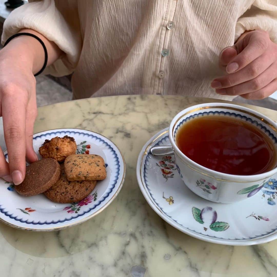 ブリッジマン遊七さんのインスタグラム写真 - (ブリッジマン遊七Instagram)「ママとお茶🫖 私はアップルティーを頂きました💗」2月23日 18時26分 - yunabridgman