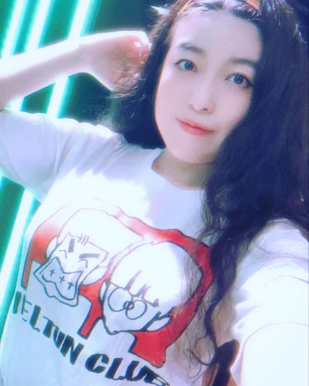 益子寺かおりさんのインスタグラム写真 - (益子寺かおりInstagram)「#ねるとんクラブ のTシャツでスタジオ練習♡  CHUワケで、土曜から始まる東名阪ツアーに向けたゲネプロ、フィニッシュ♡おひさしブリーフなツアー、気愛たっぷりで挑みますわん！  #ねるとん紅鯨団　#とんねるず #バレンタインハウス #ベッドイン」2月23日 18時21分 - kaori_masuco