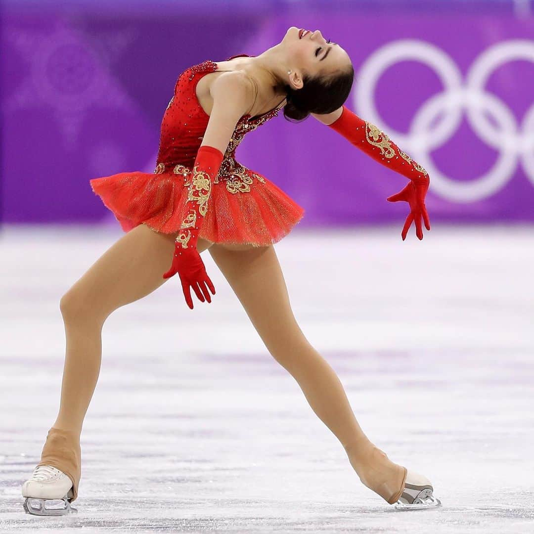 オリンピックチャンネルさんのインスタグラム写真 - (オリンピックチャンネルInstagram)「#OnThisDay at PyeongChang 2018, Alina Zagitova won the #FigureSkating women’s singles gold at only 15 years old! ⛸️⁠⠀ ⁠⠀ Hit the link in bio to watch her stunning full performance! ⁠⠀ ⁠⠀ @azagitova @olympic_russia @isufigureskating」2月23日 18時21分 - olympicchannel_x