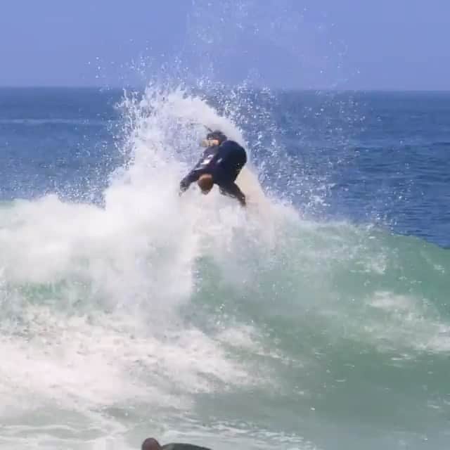 のインスタグラム：「It would take a considerable amount of time to get this good at a surfing video game. @mateusherdy, on that next level in Brazil. 🎥: @klebercavalcanti81 // @woeproductions」