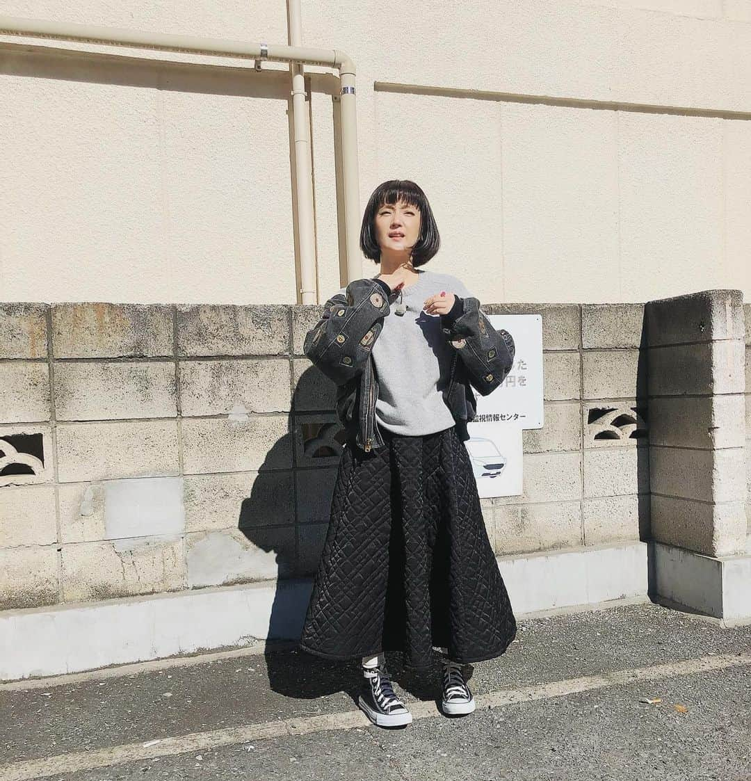 千秋さんのインスタグラム写真 - (千秋Instagram)「眩しいか☀️  #tbs  #uniqlo #oldpinkhouse #converse #チロル社」2月23日 18時30分 - chiaki77777