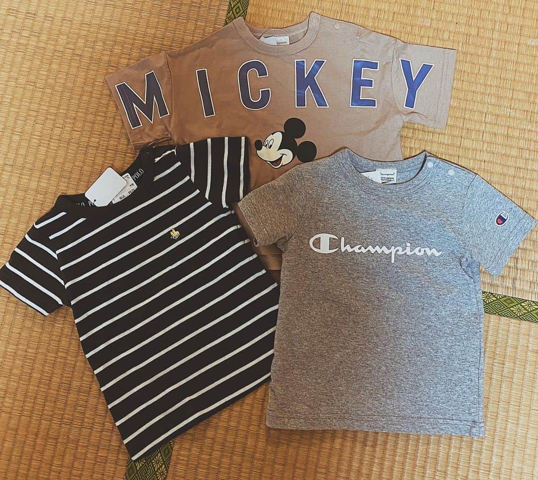 中川千世のインスタグラム：「. . バースデー購入品👶🏻👕 子供服ってほんとかわいいっ😍 すぐサイズアウトするのに🥺笑笑 ばーば👵🏼も買ってくれた🙏🤎 . #バースデー購入品」