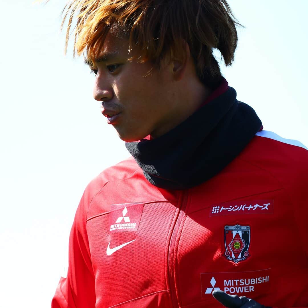 浦和レッドダイヤモンズさんのインスタグラム写真 - (浦和レッドダイヤモンズInstagram)「2.23 TRAINING⚽️☀️💨 #武田英寿 #リカルドロドリゲス #羽生直行 #田中達也 #杉本健勇 #岩波拓也 #鈴木彩艶 #山中亮輔 #汰木康也 #興梠慎三 #小泉佳穂 #urawareds #浦和レッズ #wearereds #Jリーグ」2月23日 18時35分 - urawaredsofficial