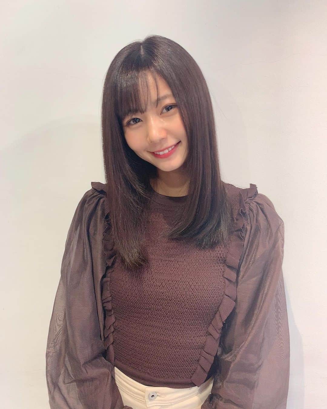杉浦みずきさんのインスタグラム写真 - (杉浦みずきInstagram)「. サラサラにしてもらいました✨ 長さも結構変わったよ☺️ ・ ・ @akiyamasensei_aid  @aid_hair  いつもありがとうございます😊 #髪質改善　#暗めカラー」2月23日 18時52分 - mizuki_sugiura