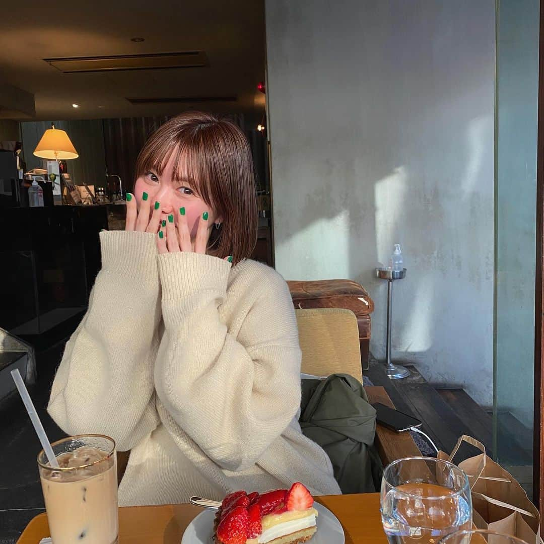 大枝瑞希さんのインスタグラム写真 - (大枝瑞希Instagram)「🤦🏻‍♀️🍰💚」2月23日 18時44分 - __mzkxx__