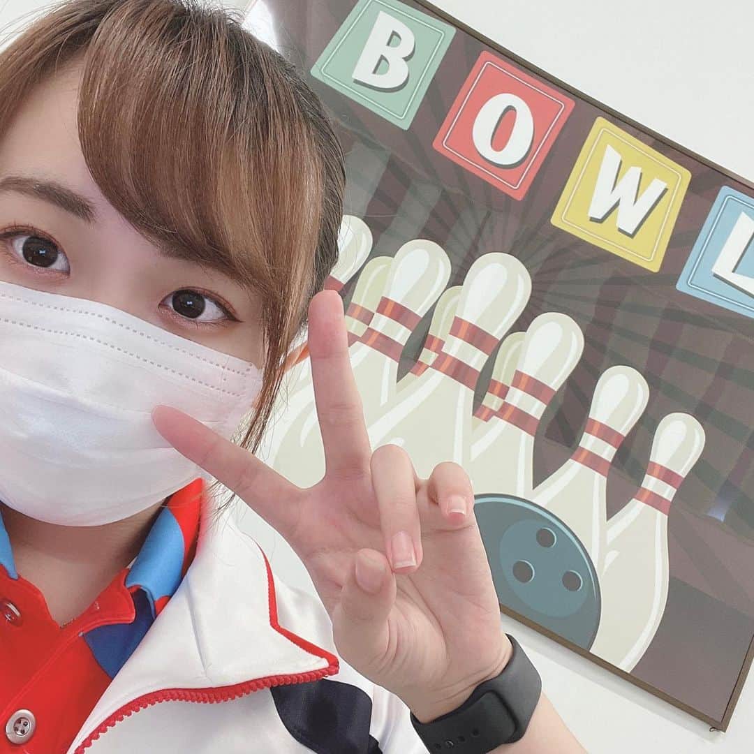 尾上萌楓のインスタグラム：「. . スポルトには可愛い絵や映えスポットが沢山 ❤︎ . . . #ボウリング #女子大生 #プロボウラー  #ボウリング王国スポルト #スポルト小倉店 #小倉 #pリーグ #pリーガー #サンブリッジ #尾上萌楓 #bowling #jd #sport #kokura #jpba #pleague #sunbridge」