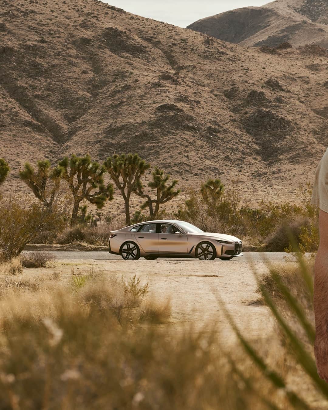 BMWのインスタグラム：「The importance of moving forward. The BMW Concept i4. #THEi4 #BMW #i4 #BMWi #BornElectric @bmwi」