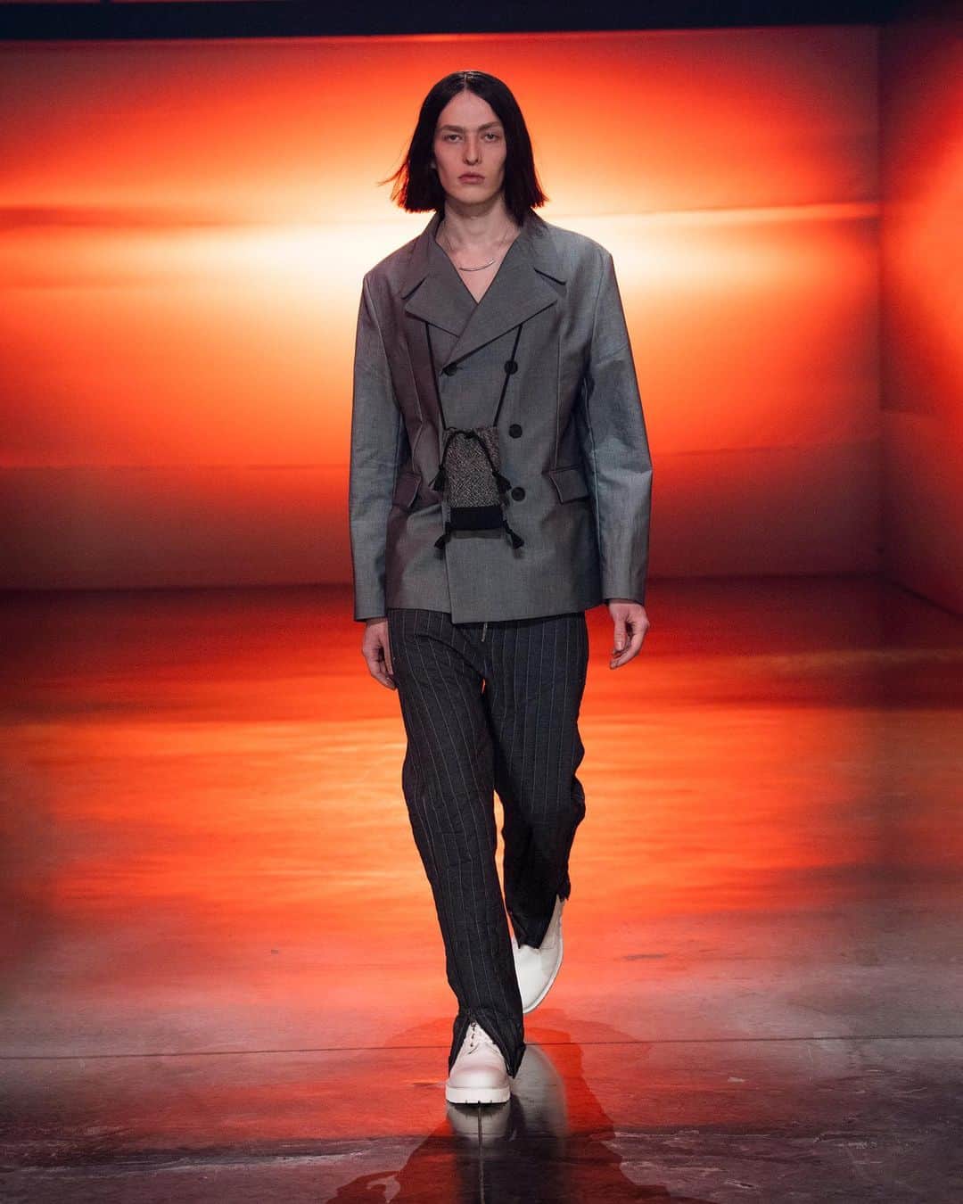 カシミ オムのインスタグラム：「AW21 - Look 22 & look 3  #aw21qasimi #menswear #womenswear」