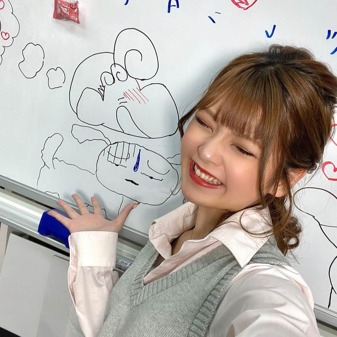 岩永由里奈のインスタグラム：「ドキンちゃんと、ひまわりシロが可愛すぎる🏡🍼💕」