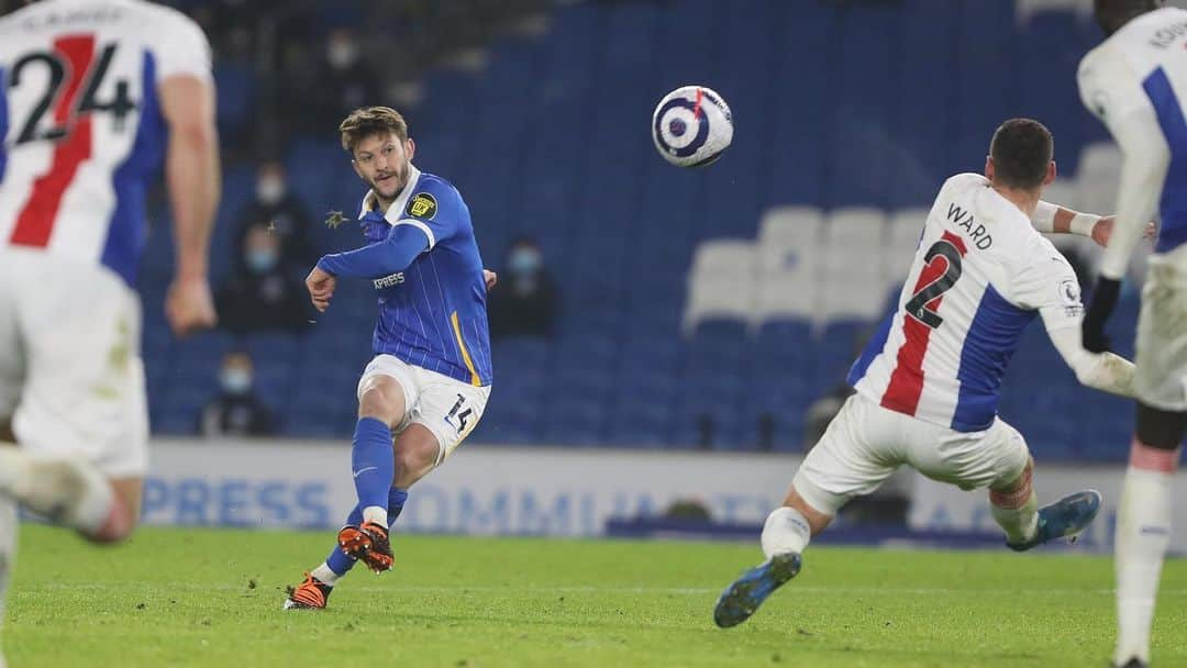 アダム・ララーナのインスタグラム：「Hurts like hell to lose a game like that... we’re all feeling it, players and fans! But no time to feel sorry for ourselves - we go again 💪🏻#BHAFC 🔵⚪️」