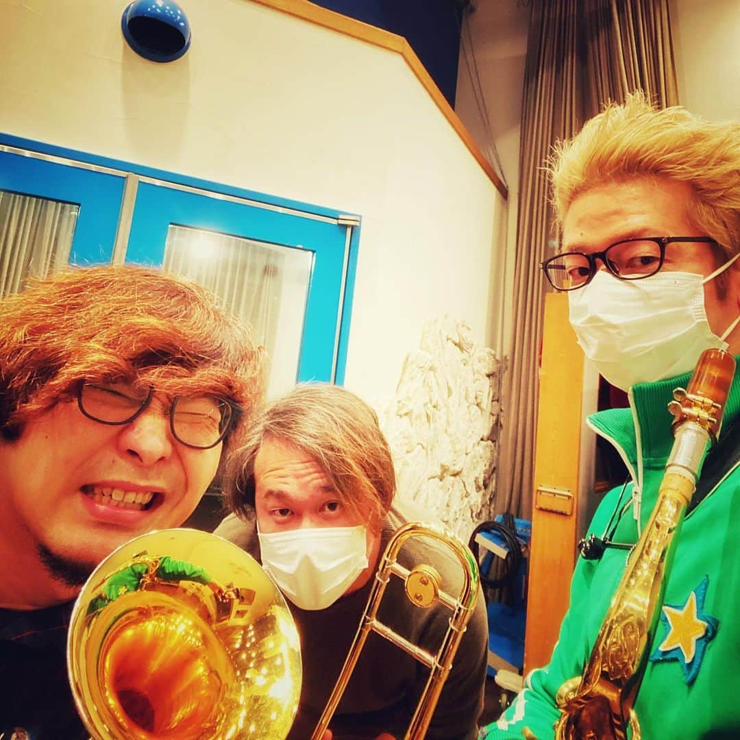 本間将人さんのインスタグラム写真 - (本間将人Instagram)「on Tp ; Tatsuhiko Yoshizawa and on Tb ; Yusuke Enomoto. Soul with capital "S"🎷🎺🎶  #recording #gotts #selmer #mark6 #horn section」2月23日 19時44分 - paul_masato