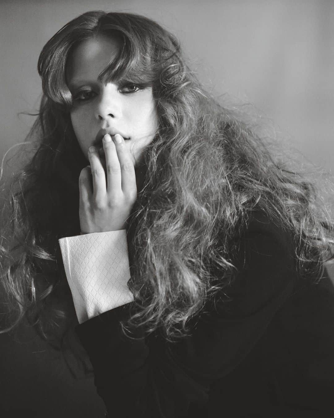 ZOO Magazineさんのインスタグラム写真 - (ZOO MagazineInstagram)「ZOO ARCHIVE:  Actress Mia Goth for Chanel as seen in ZOO Magazine #37.  Photography by Bryan Adams  Jacket and blouse by Chanel  Stylist Lotta Aspenberg Hair Lisa Eastwood Make up Anita Keeling Set Design Matthew du Guid Digital Doug Irvine Photographer’s Assistant Martin Pleaek and Haydnvoogt  #zoo #zoomagazine #chanel」2月23日 19時46分 - zoomagazine