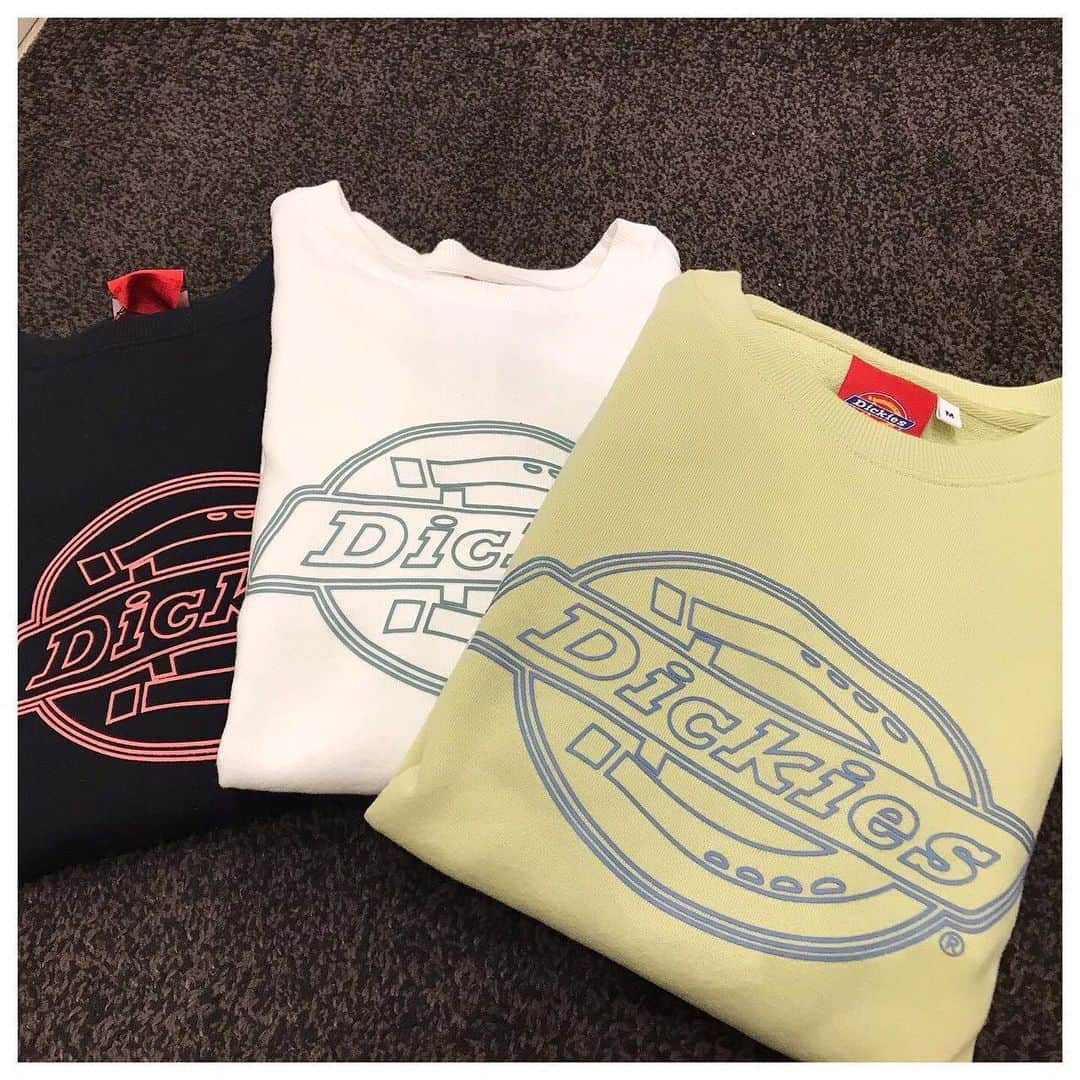 ジーンズメイトさんのインスタグラム写真 - (ジーンズメイトInstagram)「イオンモール四條畷店スタッフオススメのアイテムをご紹介します🐞 . . . Dickies 裏毛プリントスウェット Price:¥3,500+tax Color:ホワイト/イエロー/ブラック Size:M/L . ． 今年注目のDickiesは春カラーで軽い感じにまとめたいですね🍀 . スウェットとロングスカートは最強の組み合わせ❣️ . . . #jeansmate #ジーンズメイト #春物新作 #dickies #ディッキーズ #春カラー #ロングスカート #スウェット #スウェット女子 #ootd #アパレル #ファッション #スタッフオススメ #イオンモール四條畷」2月23日 20時00分 - jeans_mate