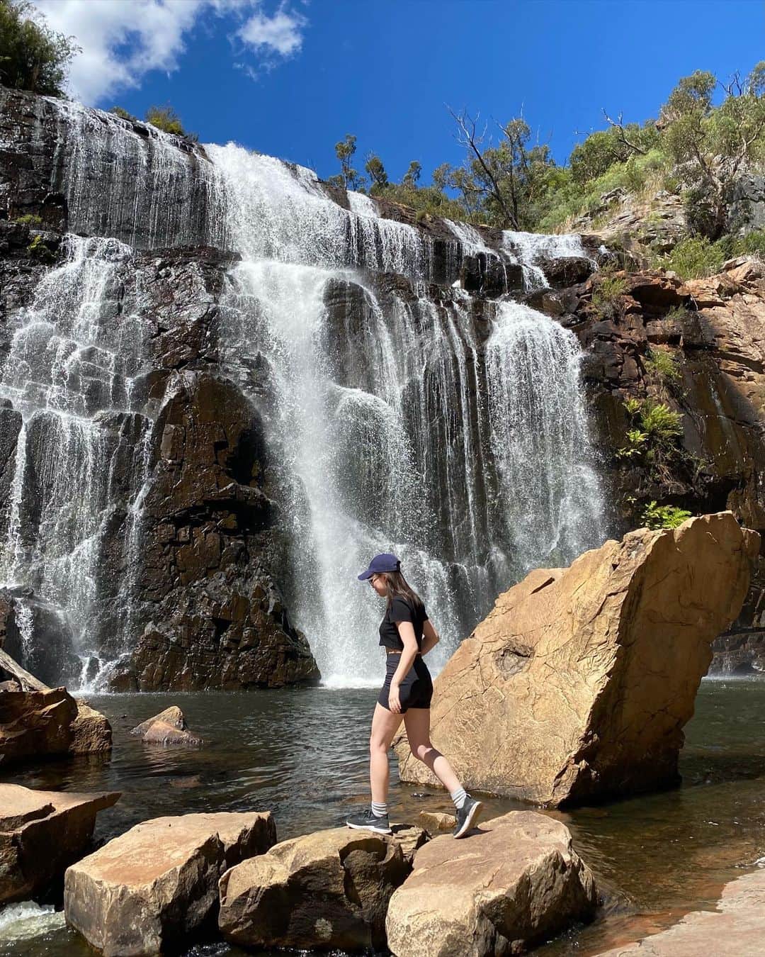 リアンのインスタグラム：「I really should spend more time in nature 🌿💚﻿ - don’t ask me why I put two pics taken at the exact same spot, I couldn’t choose which🧞‍♂️」