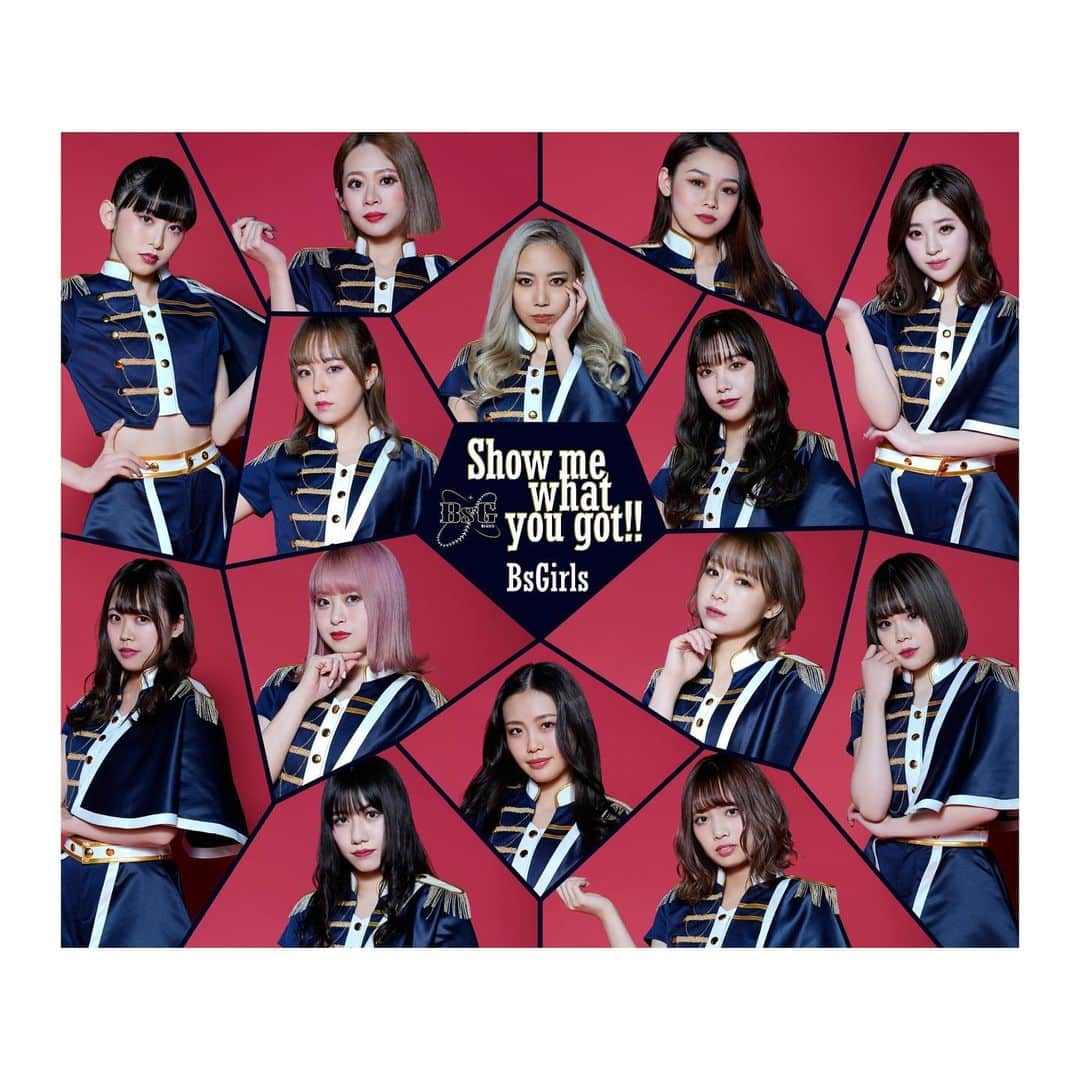 YURINAのインスタグラム：「・﻿ 💿✨🆕🎤🕺🔥﻿ ﻿ 📸 New Single  ジャケット写真公開﻿ ﻿ ﻿ BsGirls 9thシングル﻿ 「Show me what you got!!」﻿ ﻿ 発売日　2021年4月7日（水）﻿ ﻿ ﻿ 商品内容﻿ ﻿ CD+DVD／1,980円（税込）﻿ ﻿ ﻿ 収録内容﻿ ﻿ ＜CD＞﻿ 01.Show me what you got!!﻿ 02.Clap your hands!!﻿ 03.Take Me﻿ 04.SKY（BsG2021 ver.）﻿ 05.Show me what you got!!（Instrumental）﻿ 06.Clap your hands!!（Instrumental）﻿ 07.Take Me（Instrumental）﻿ 08.SKY（BsG2021 ver.）（Instrumental）﻿ ﻿ ＜DVD＞﻿ Show me what you got!!（Music Video）﻿ ﻿ ﻿ ﻿ ミュージックカード（全14種）／1,100円（税込）﻿ ﻿ 収録内容	﻿ ﻿ ＜ミュージックカード＞﻿ 01.Show me what you got!!﻿ 02.Clap your hands!!﻿ 03.Take Me﻿ 04.SKY（BsG2021 ver.）﻿ 05.Show me what you got!!（Instrumental）﻿ 06.Clap your hands!!（Instrumental）﻿ 07.Take Me（Instrumental）﻿ 08.SKY（BsG2021 ver.）（Instrumental）﻿ ﻿ ﻿ ﻿ いよいよ今週末リリース予約イベントです！﻿ ﻿ ﻿ ◉2月28日(日)﻿ ﻿ ヨドバシカメラマルチメディア梅田　﻿ B2Fヨドバシホール﻿ ﻿  ミニライブ﻿ （1）13:00～　（2）15:00～予定﻿ ※進行上若干の前後がございますこと予めご了承ください﻿ ﻿ CDご予約開始時間:12:00～﻿ ﻿ ﻿ 皆様に久しぶりにお会いできるの楽しみにしています🖤﻿ ﻿ ﻿ ﻿ ﻿ #オリックス #Bs2021 #BsGirls﻿ #baseball #プロ野球 #ORIX #avex﻿ #オリックスバファローズ #野球女子﻿ #野球好きと繋がりたい #京セラドーム大阪﻿ #オリックス女子 #インスタ野球女子﻿ #yurina_359  #BsGirls2021 #performer﻿ #dance #全力パフォーマンス #黒髪ストレート﻿ #黒髪ポニーテール #高身長女子 #筋トレ女子﻿ #newsingle #ジャケット写真 #アー写 ﻿ #リリイベ #ヨドバシカメラ梅田﻿ #followme #likeforlike #🖤」