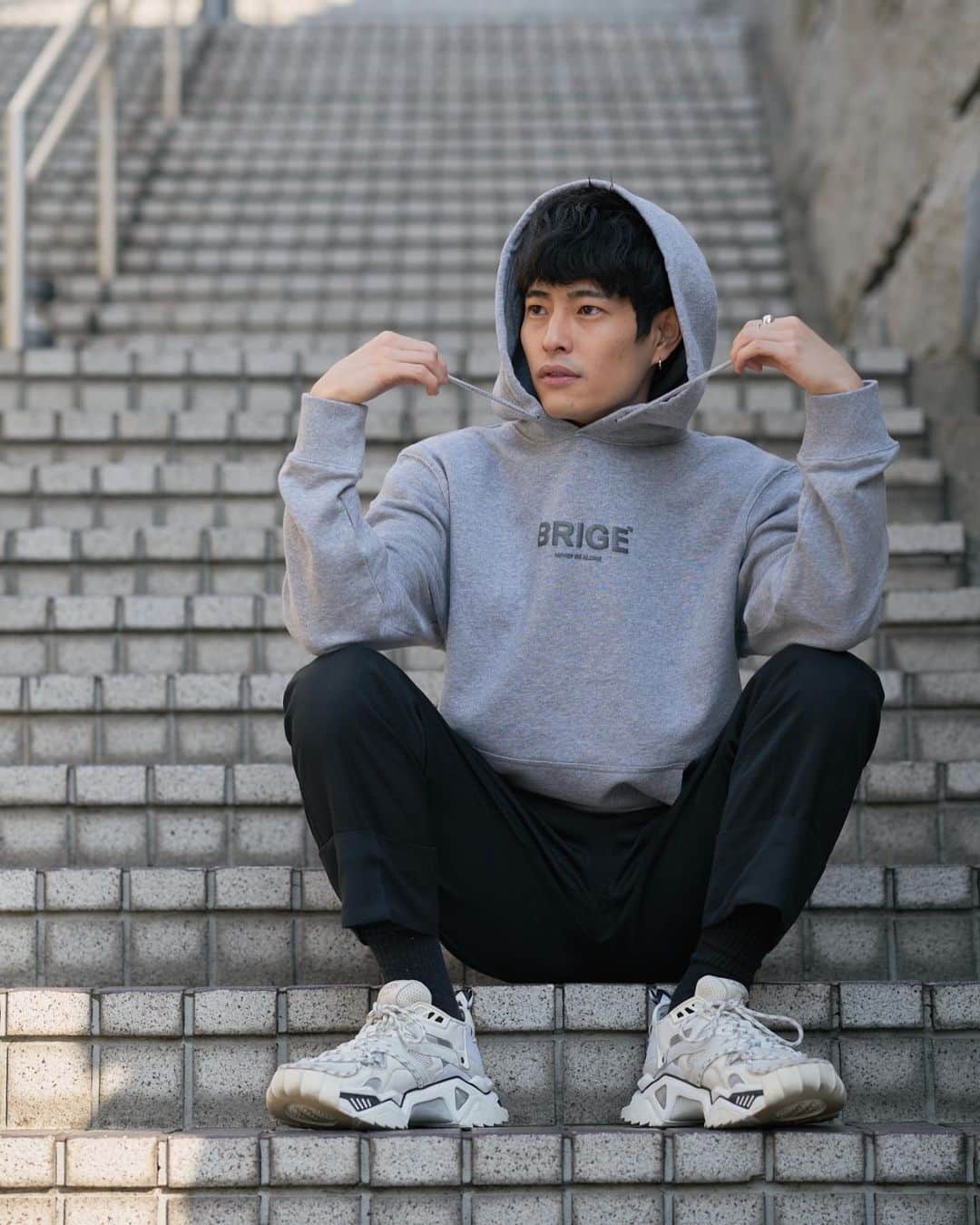 FumiShun BASEさんのインスタグラム写真 - (FumiShun BASEInstagram)「Gray hoodie will be released on 26th February. And T-shirts will be back in stock! Actually this gray hoodie is so cool🔥 Recently I’m wearing it everyday😂 Do you like this color?🤔 @brige.international   📷 @ig_onelife」2月23日 20時33分 - fumiya.japan