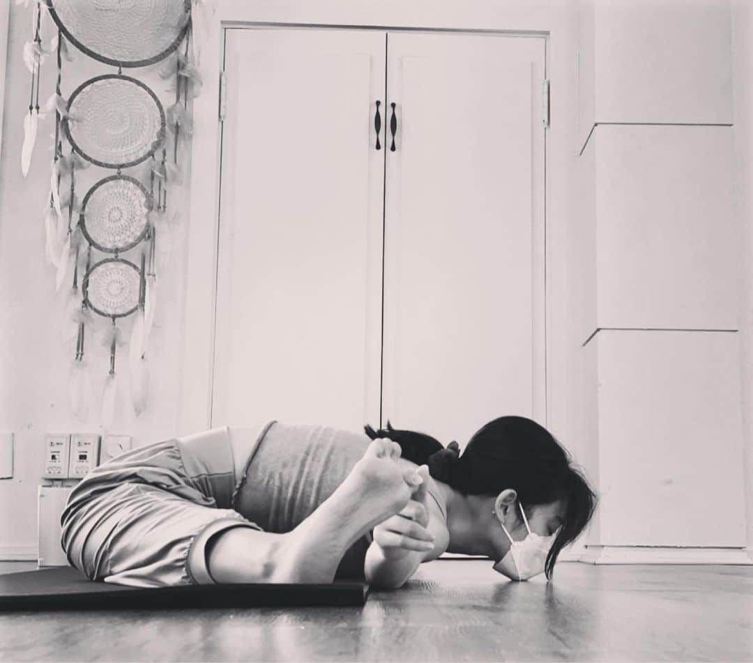 ユナのインスタグラム：「_ 조금씩 조금씩 더 강인해질것이다 ,   #서진원장님의애정이듬뿍담긴사진💛」