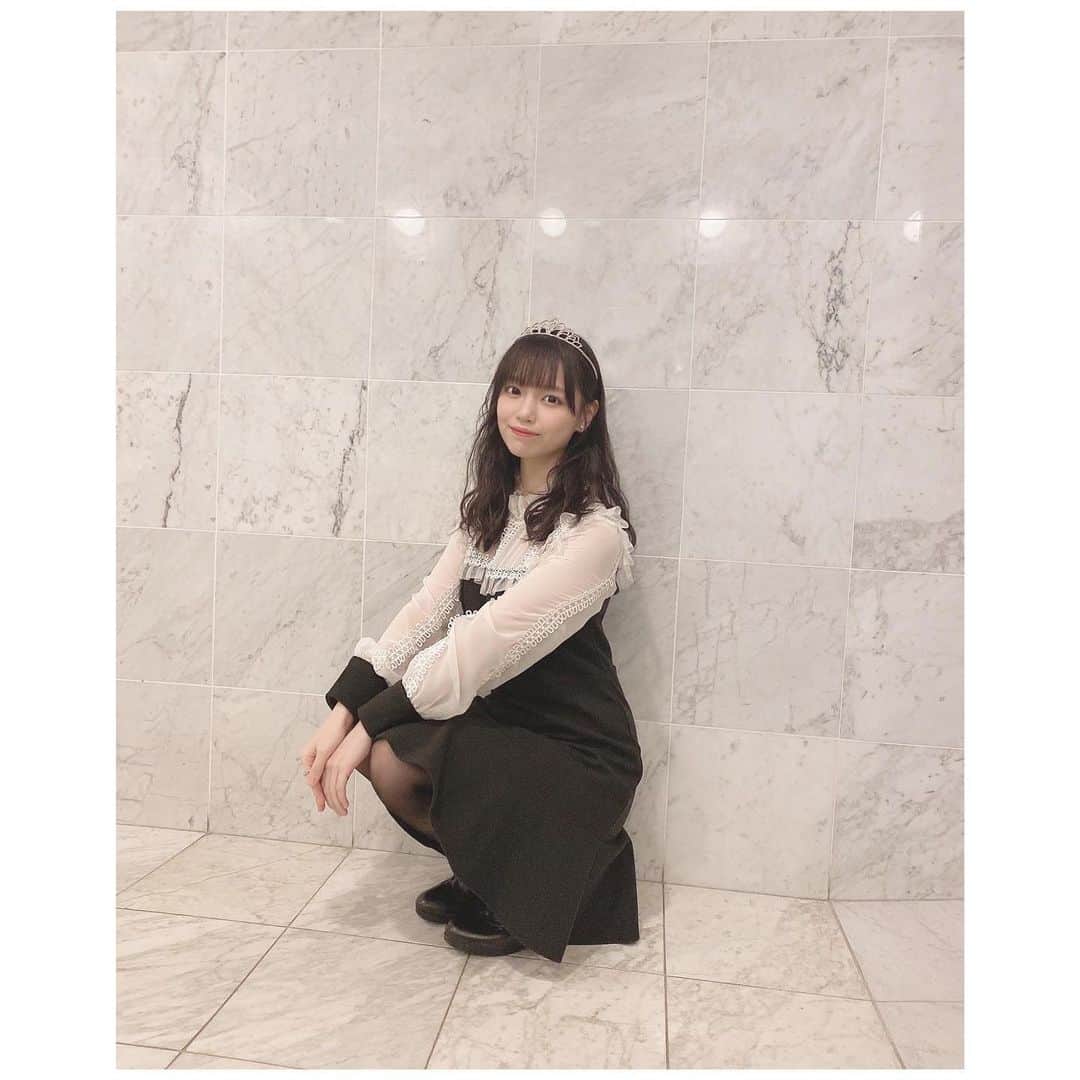 岩田陽菜のインスタグラム：「バースデーガールの日は﻿ とことん姫になりきるのです👑🖤✨﻿ ﻿ ﻿ ﻿ ﻿ ﻿ #fashion#私服#ドレス#パーティ#パーティードレス#bouquetdemariee#ブーケドゥマリエ#ティアラ#姫」