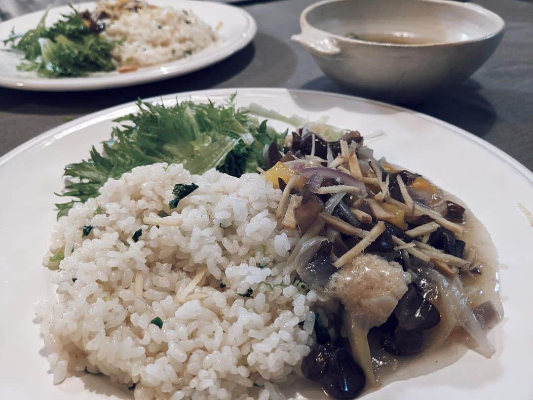 藤田敦子さんのインスタグラム写真 - (藤田敦子Instagram)「ㅤ 【#blendakitchen 】 Dinner ✔︎ @oisix のあんかけご飯 ✔︎ふるさと納税でいただいた お魚のアラであら汁 ㅤ オイシックスがマジ便利だ。 少しお高いけども。」2月23日 20時56分 - blenda0305